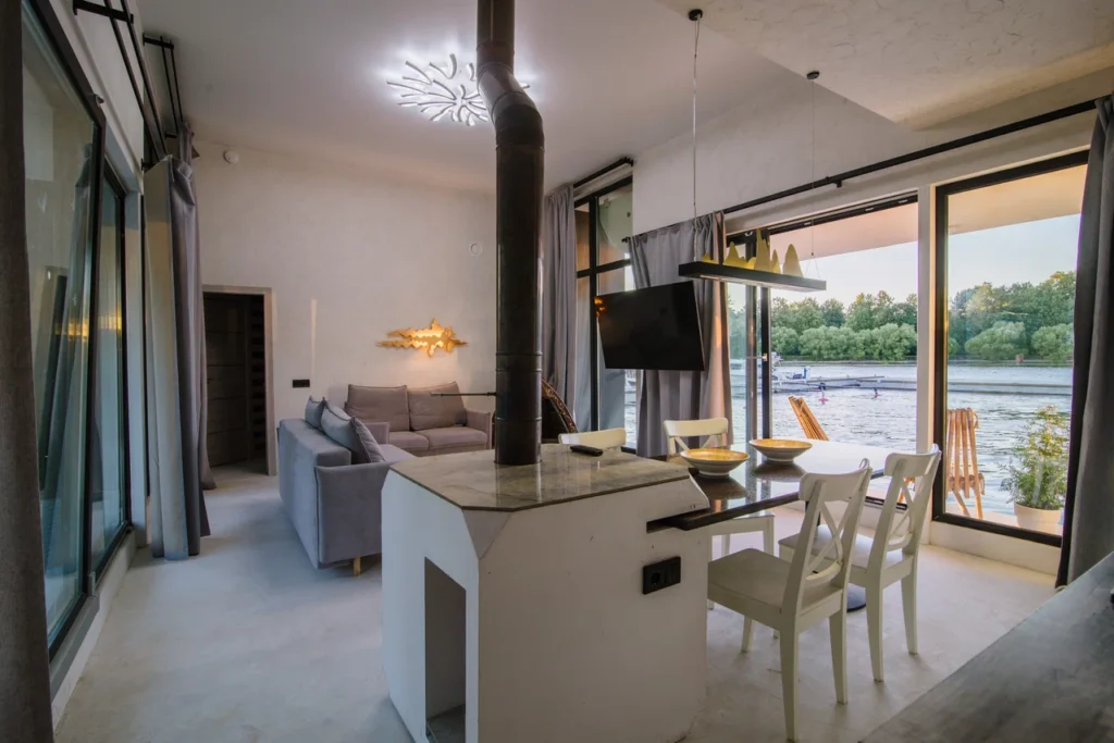 House Boat